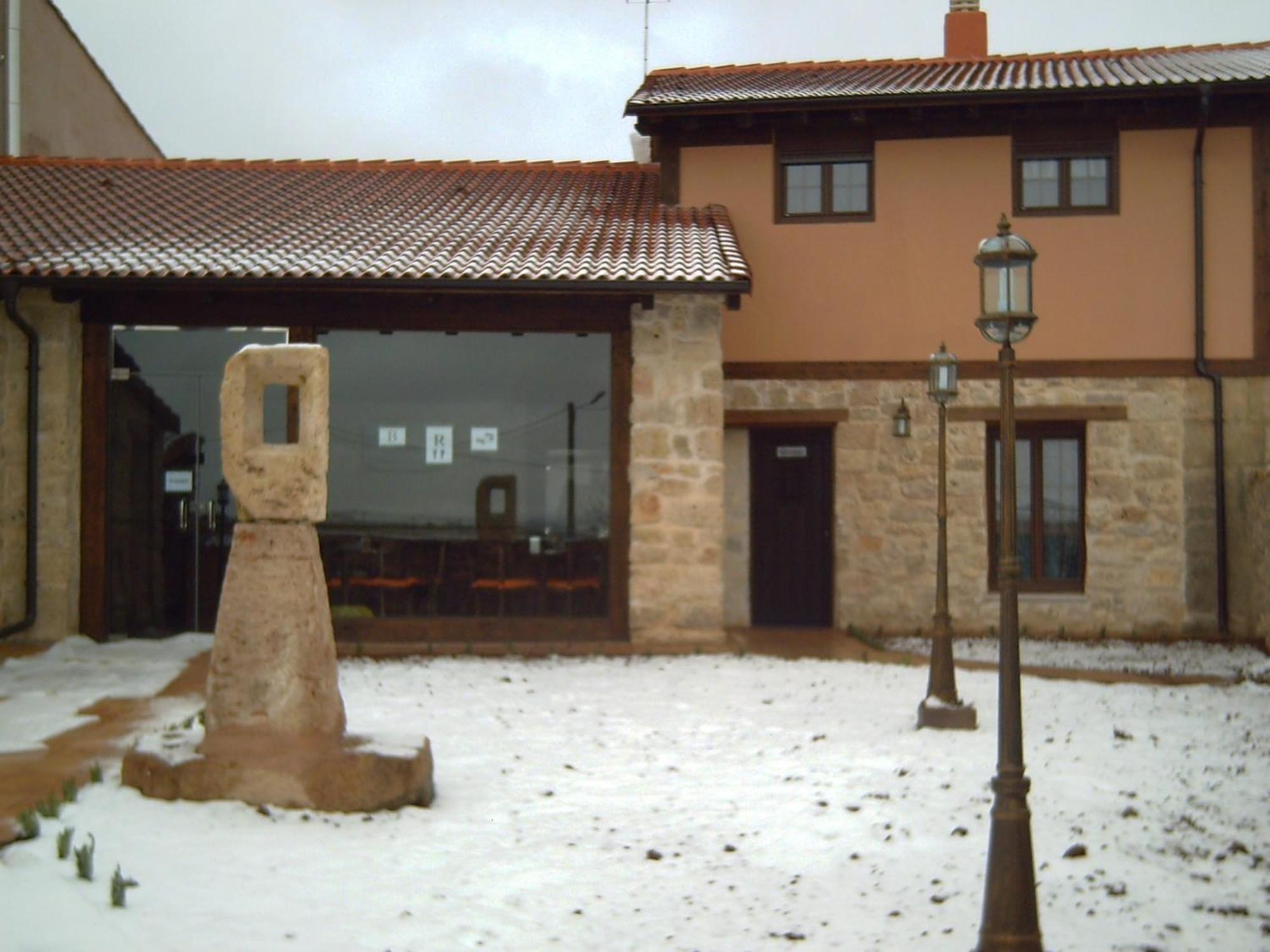 瑟尔卡德多纳希梅纳乡村民宿 Modúbar de San Cibrián 外观 照片